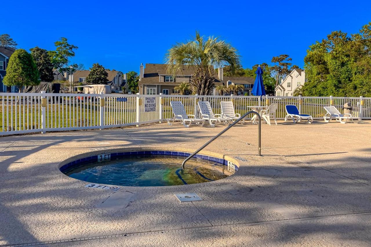 Fairway Oaks 24b Apartment