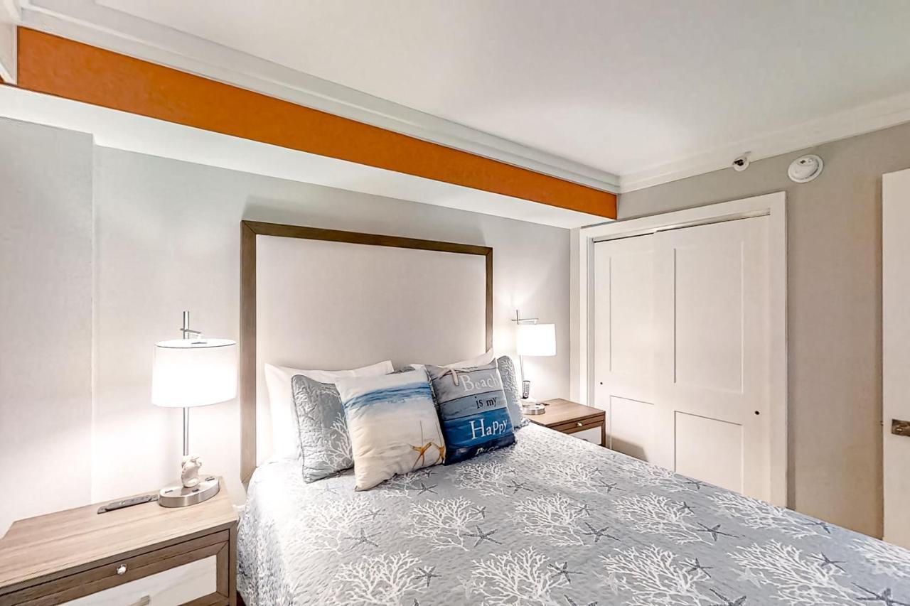 Cast A Wave, Unit 352 Apartment