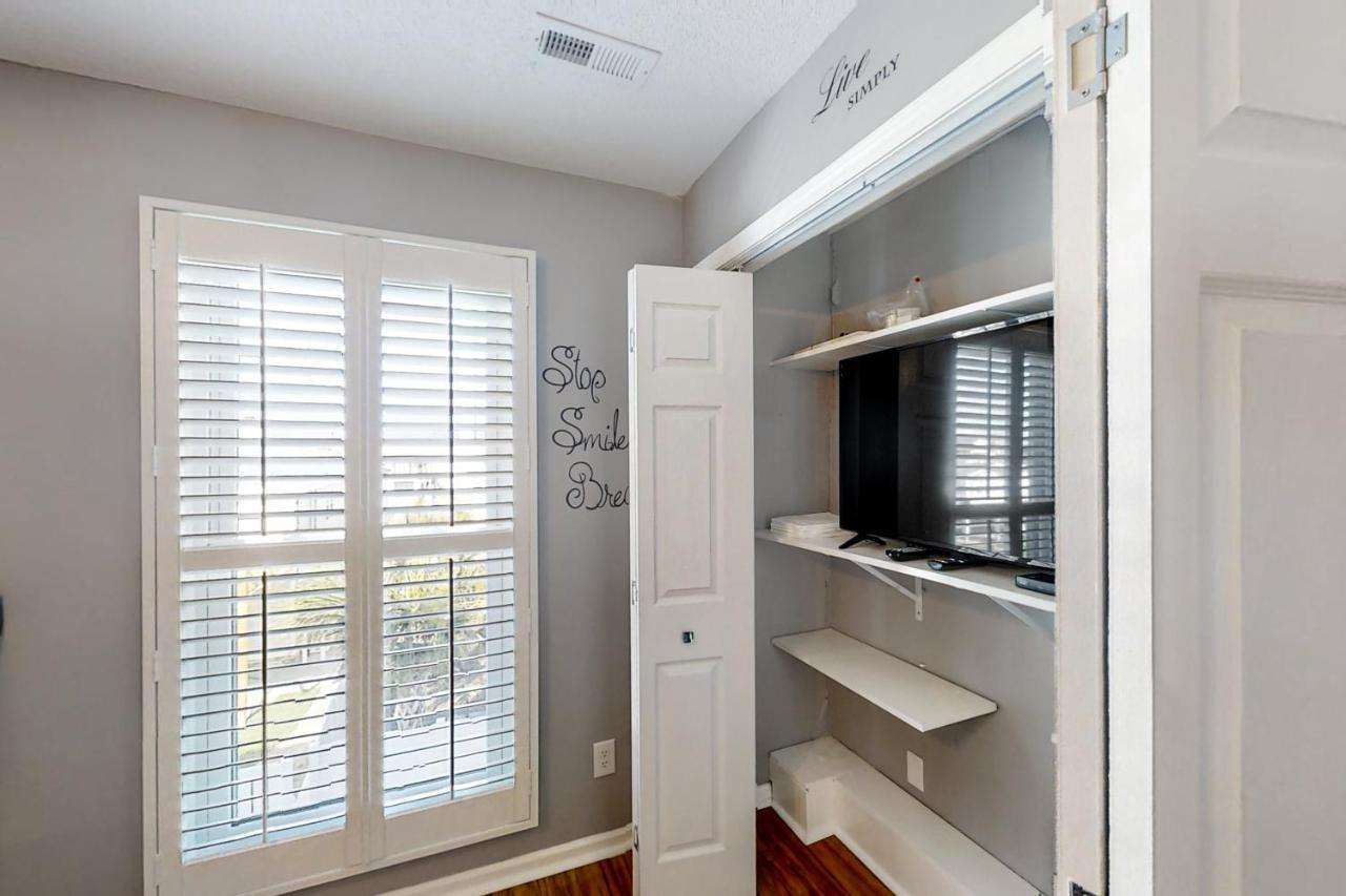 Emerald Pointe Condos, Unit 2-b Apartment