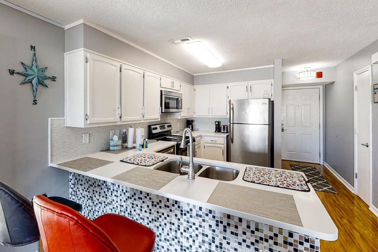 Emerald Pointe Condos, Unit 2-b Apartment