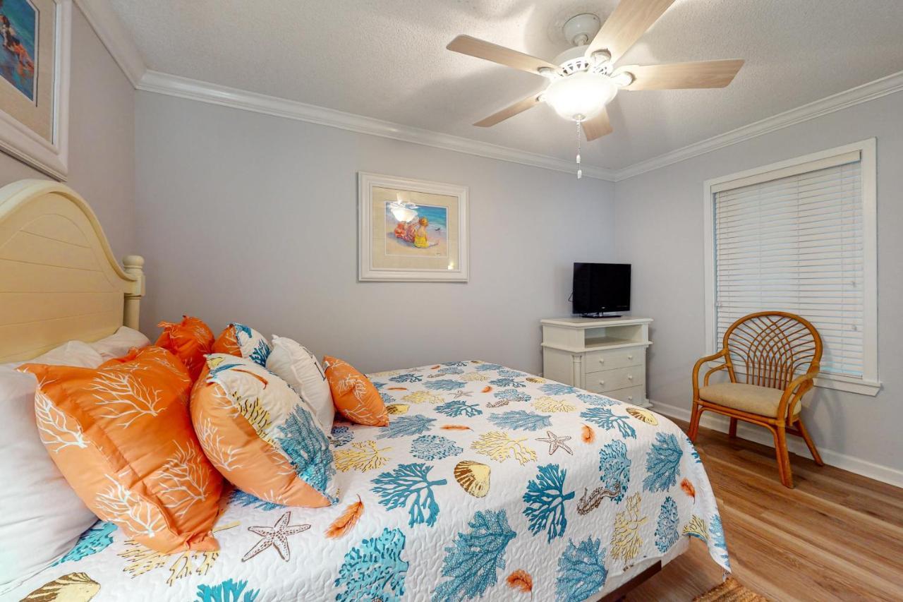 Pelican Cove Sbc 105
