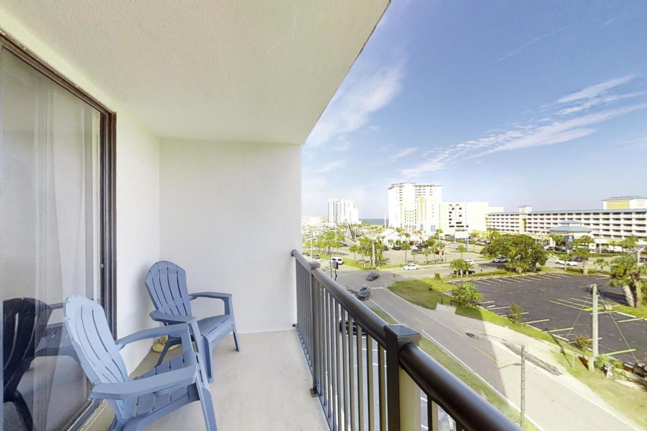 Towers 603 Apartment *