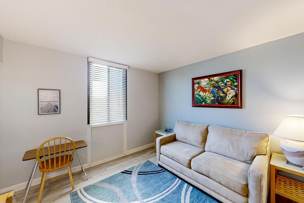Apartment Towers 603