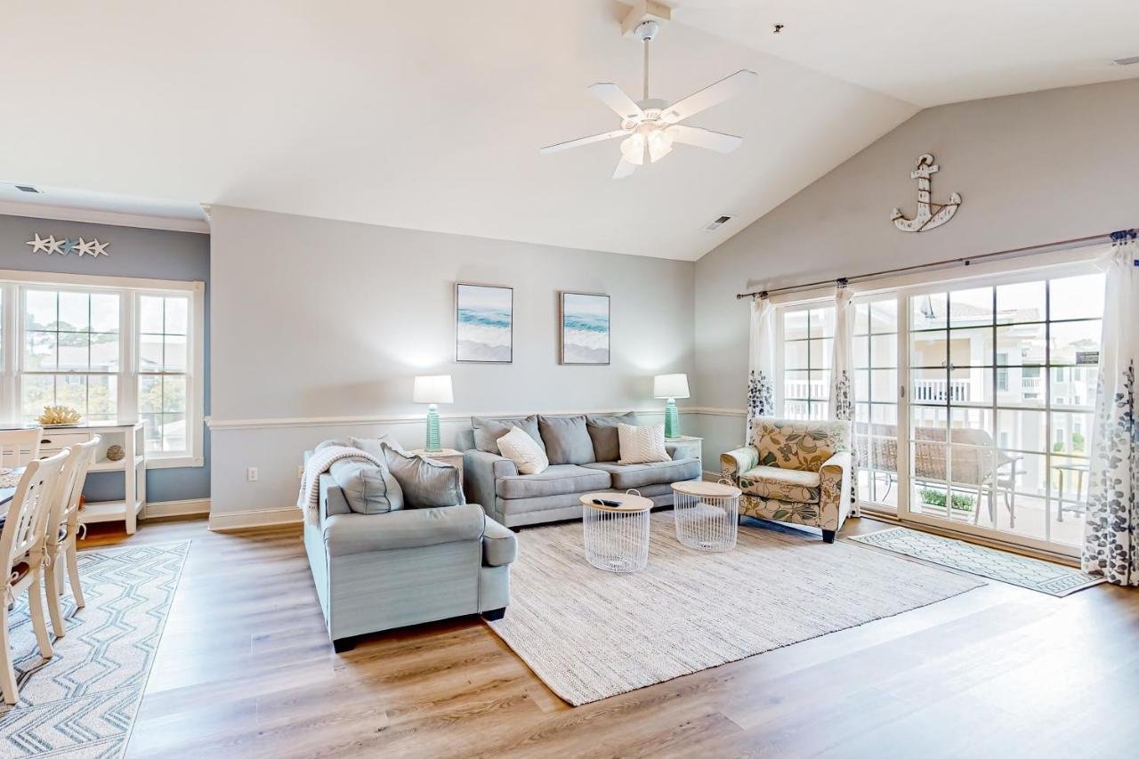 Apartment Luster Leaf *