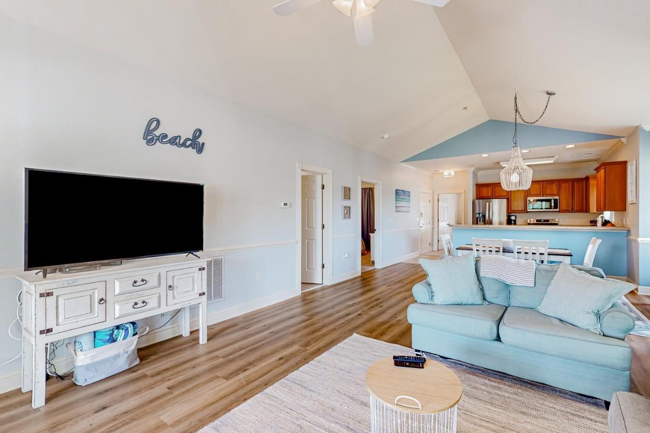 Apartment Luster Leaf