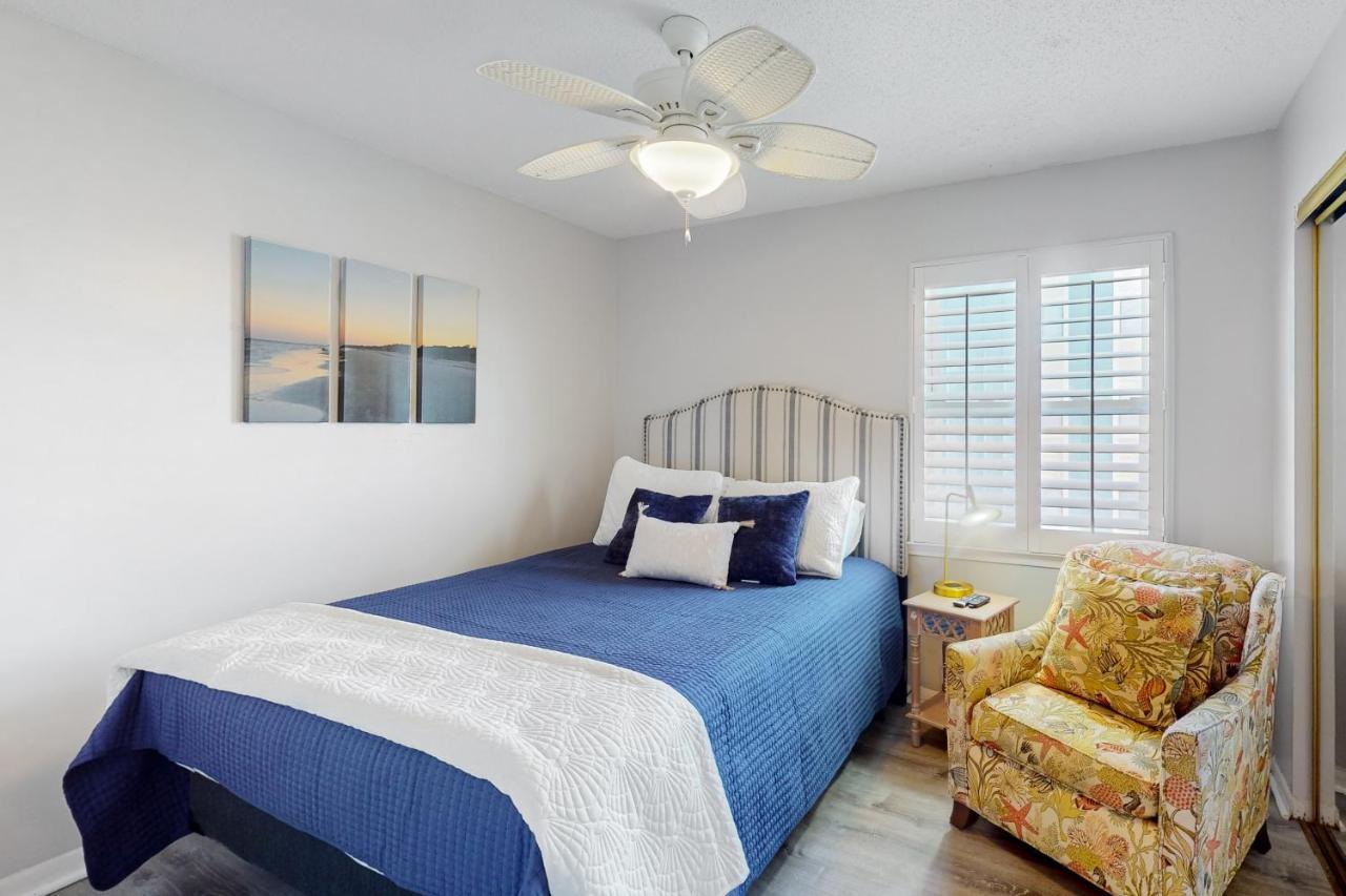 Paradise Palms Apartment