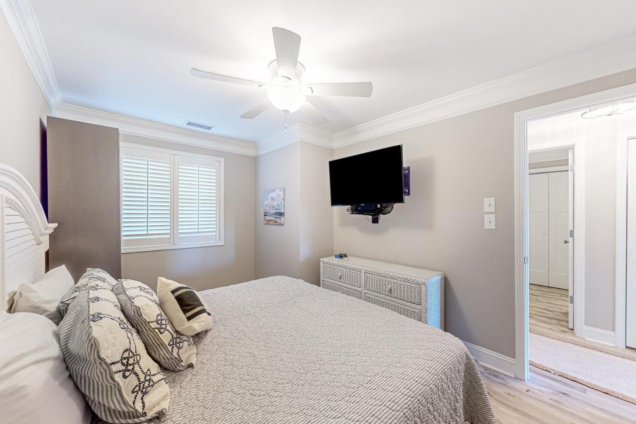 Hook Wine And Sinker Apartment