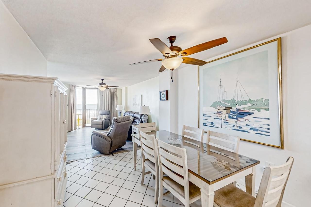 The Summit 2-a Apartment