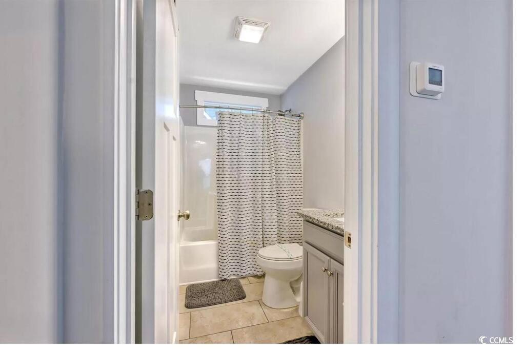 Brand New 3 Bed 2 And Half Bath, 4min Walk To Beach