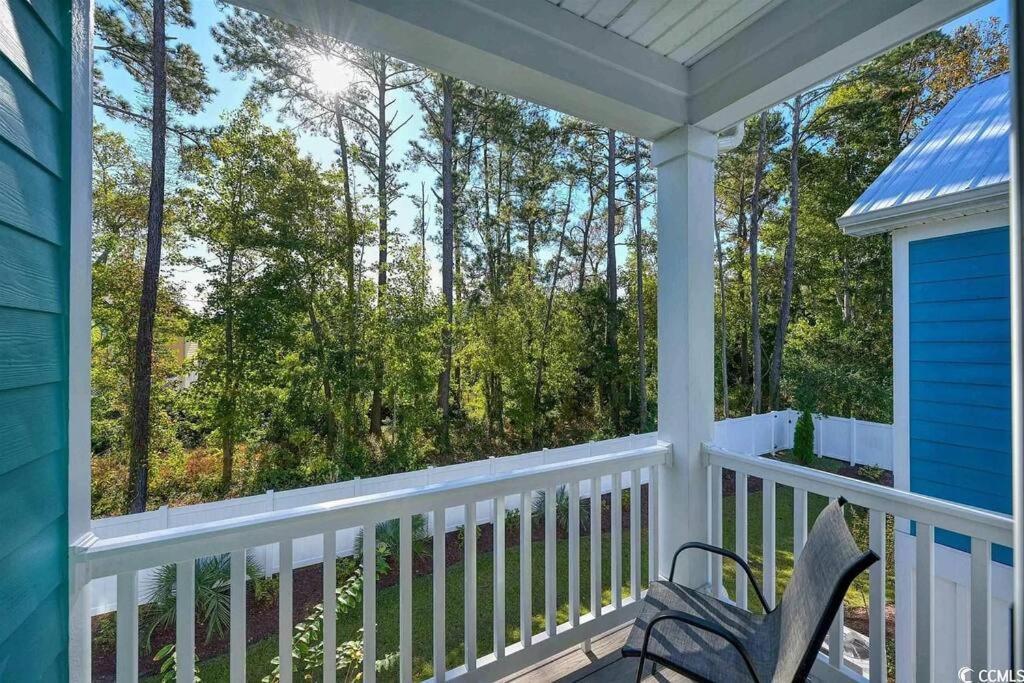 Brand New 3 Bed 2 And Half Bath, 4min Walk To Beach Holiday home Myrtle Beach