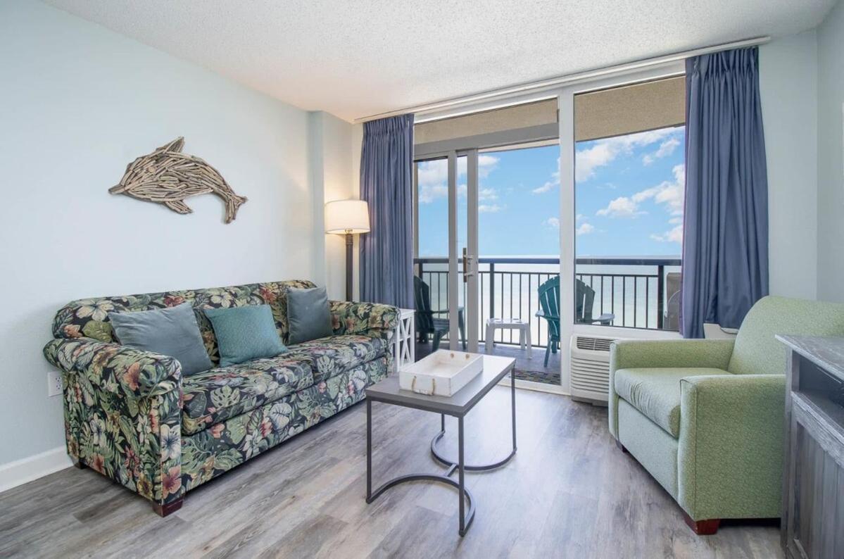 Downtown Oceanfront, Sleeps 4 *