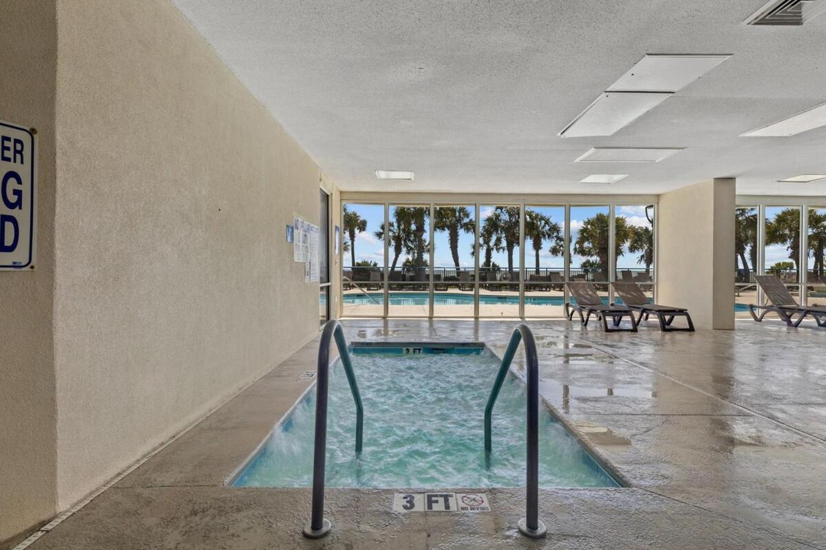 Downtown Oceanfront, Sleeps 4 *