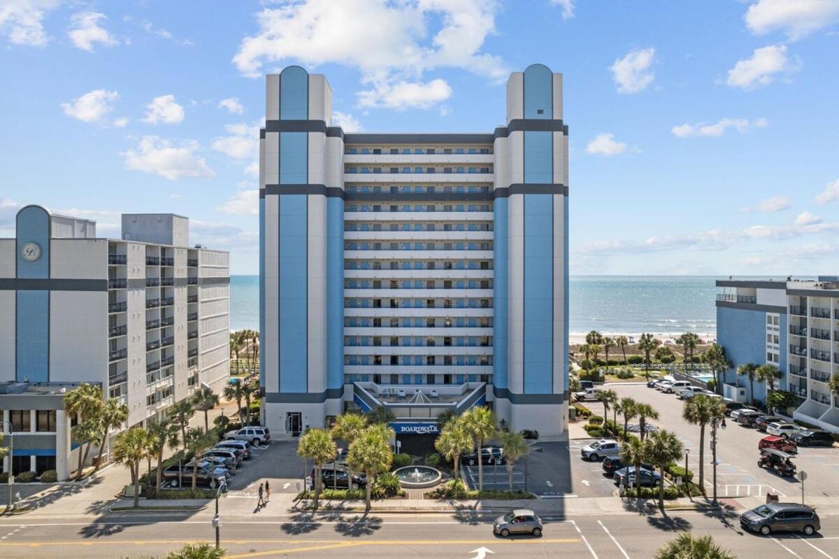 Downtown Oceanfront, Sleeps 4 Holiday home *