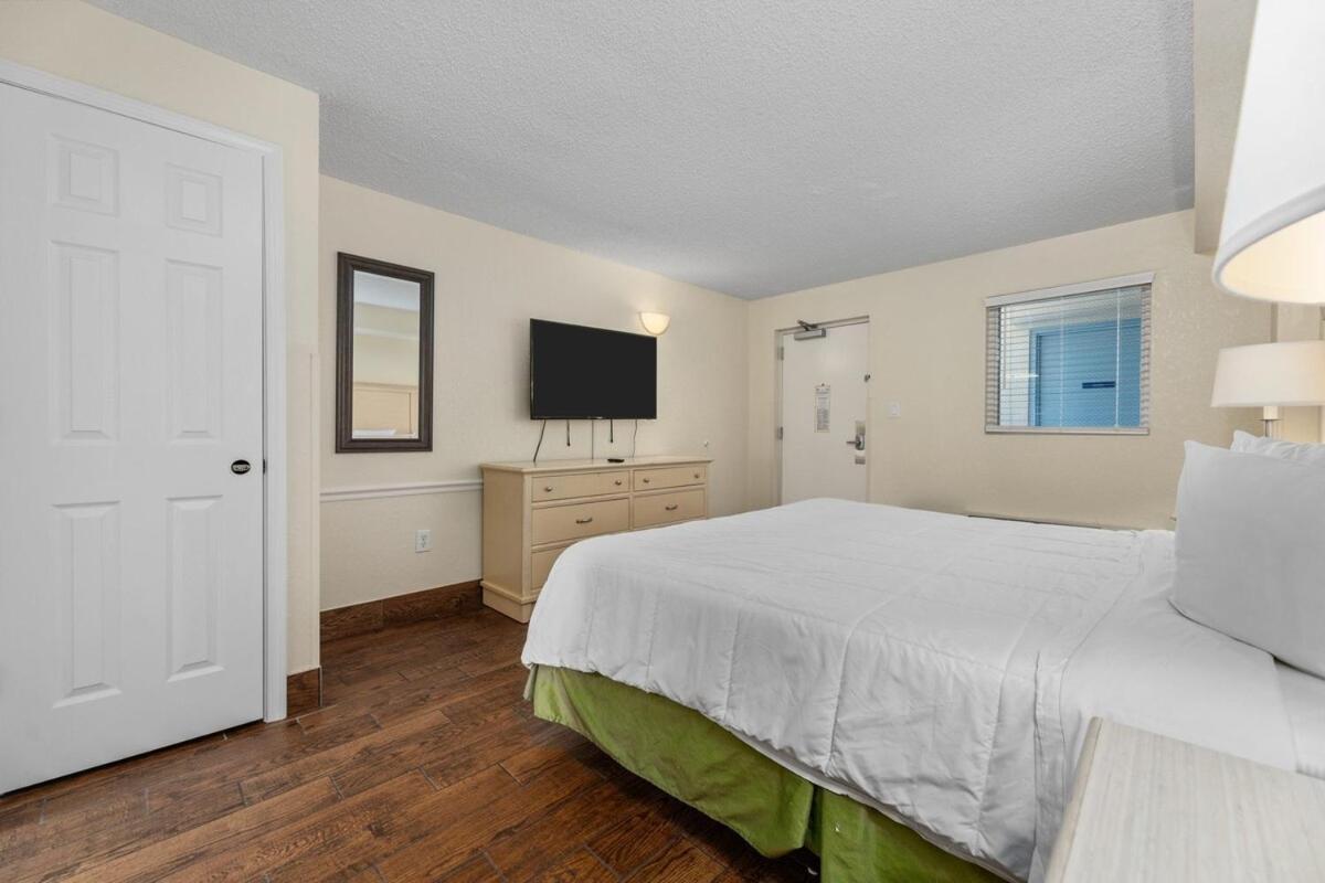 Oceanfront 1br, Downtown, 4ppl Myrtle Beach