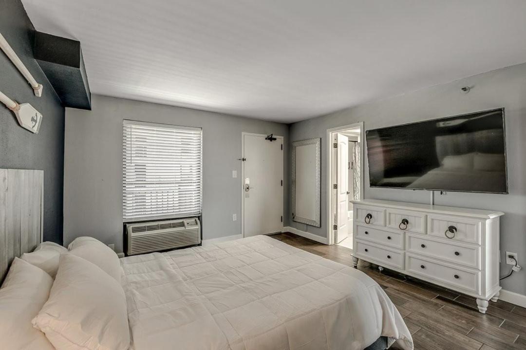 Coastal Flare,stylish 1 Bedroom Located The Northern End Of Myrtle Beach. Apartment Myrtle Beach
