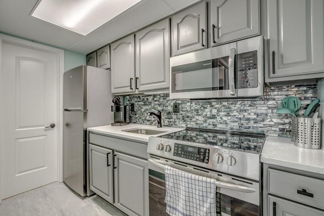 Coastal Flare,stylish 1 Bedroom Located The Northern End Of Myrtle Beach. Myrtle Beach