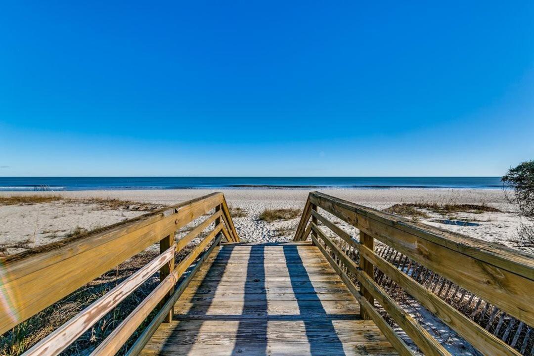 Coastal Flare,stylish 1 Bedroom Located The Northern End Of Myrtle Beach. Apartment