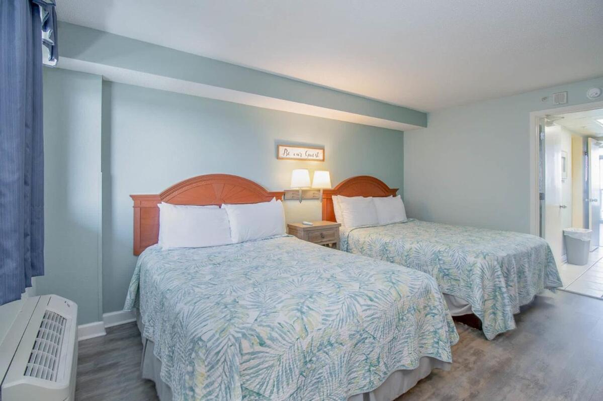 Downtown Oceanfront, Sleeps 4 Myrtle Beach