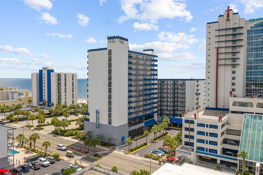 Blue Water Oceanview, 15th Floor Holiday home Myrtle Beach