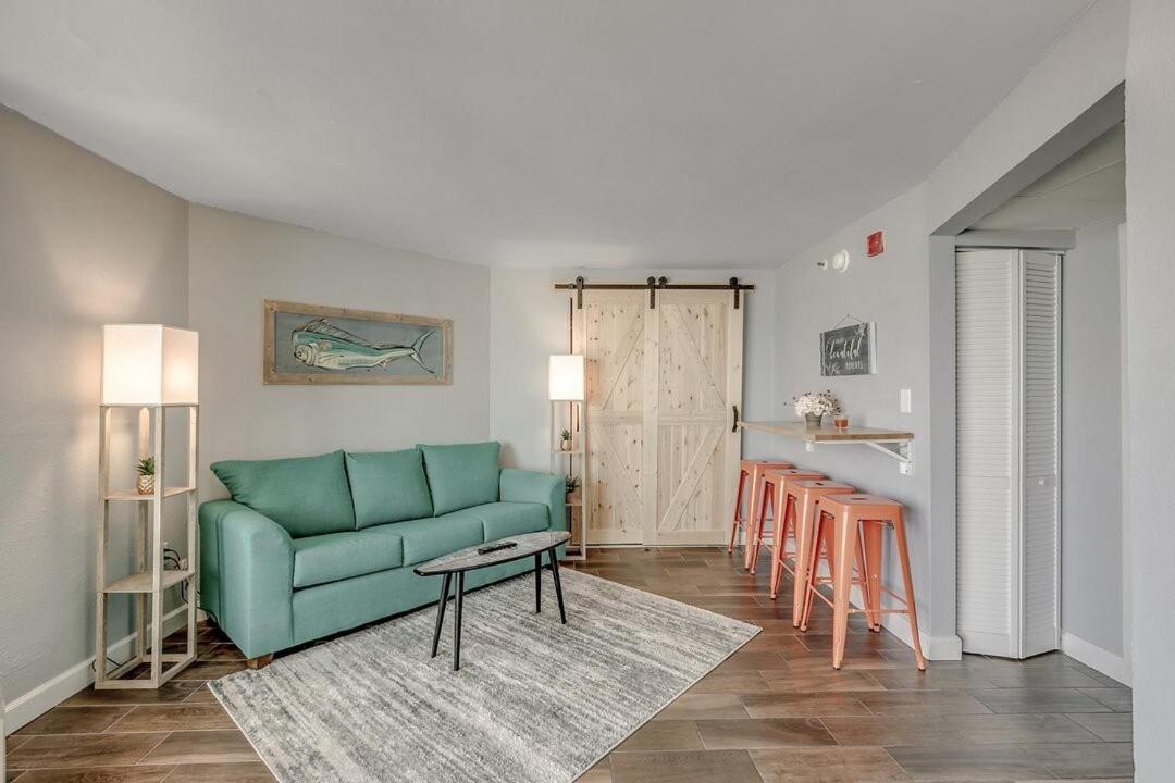 Apartment Coastal Flare,stylish 1 Bedroom Located The Northern End Of Myrtle Beach.