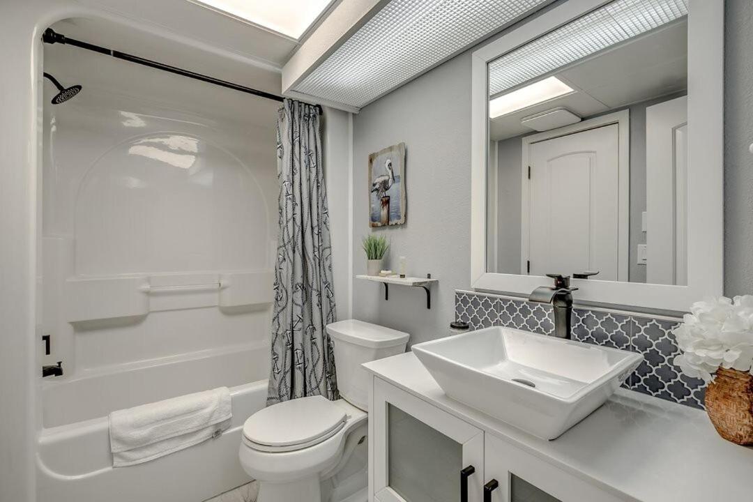 Apartment Coastal Flare,stylish 1 Bedroom Located The Northern End Of Myrtle Beach.
