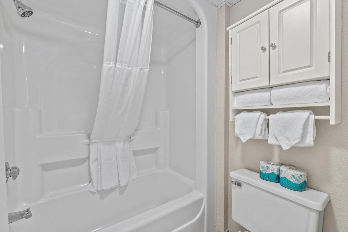 Landmark Resort, 1br Oceanfront Holiday home *