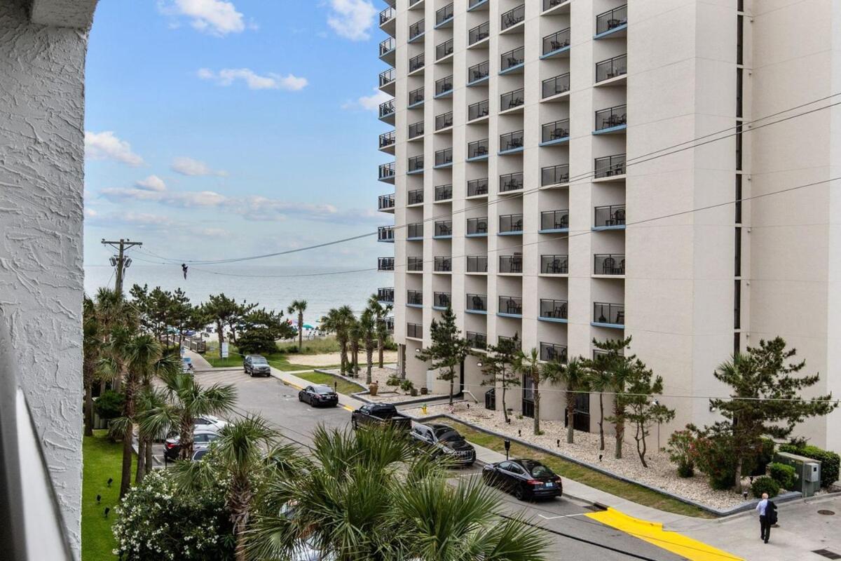Cozy Oceanview Studio, Sleeps 4
