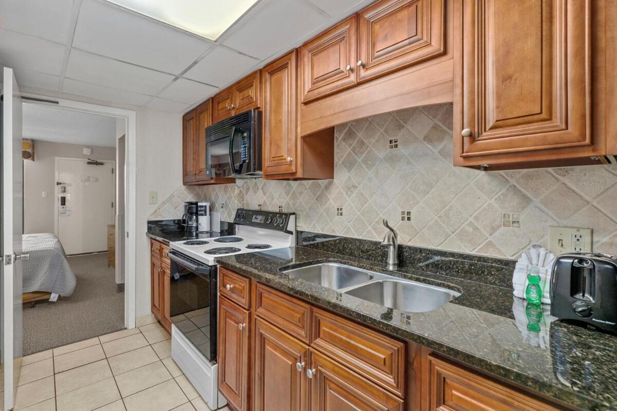 Landmark Resort, 1br Oceanfront *