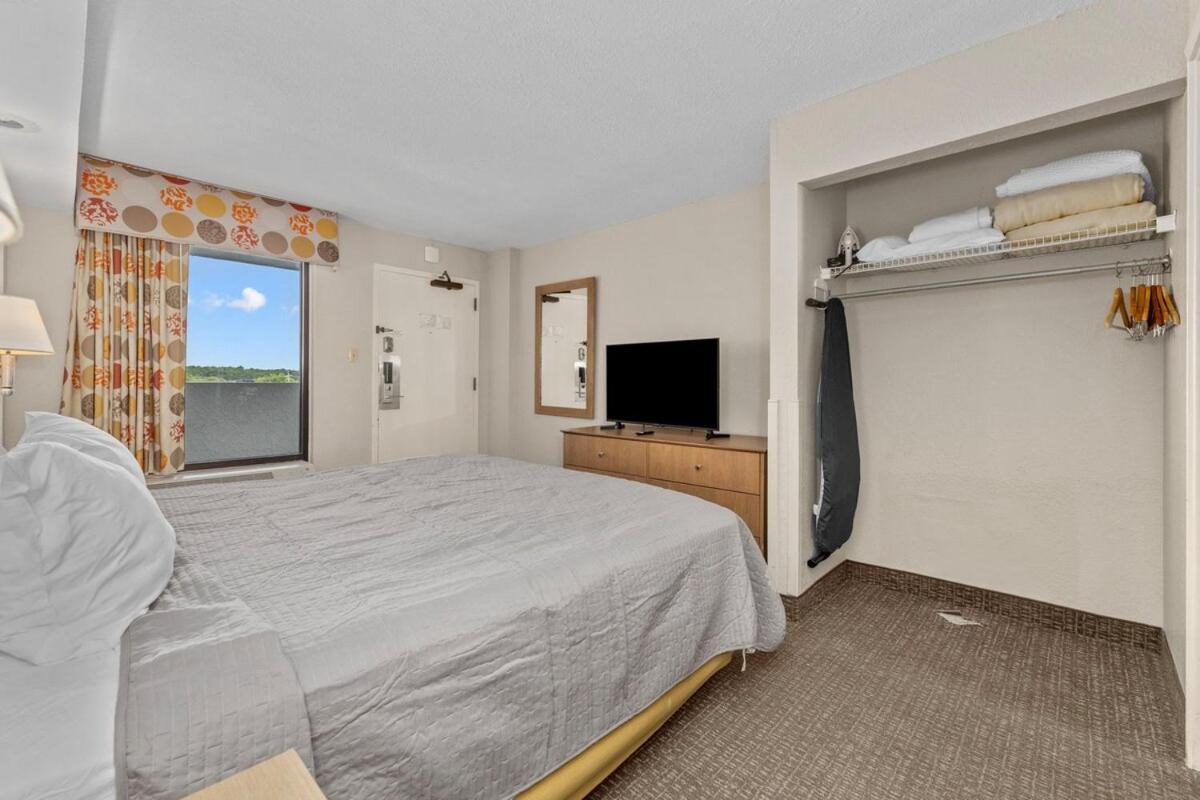 Landmark Resort, 1br Oceanfront Holiday home
