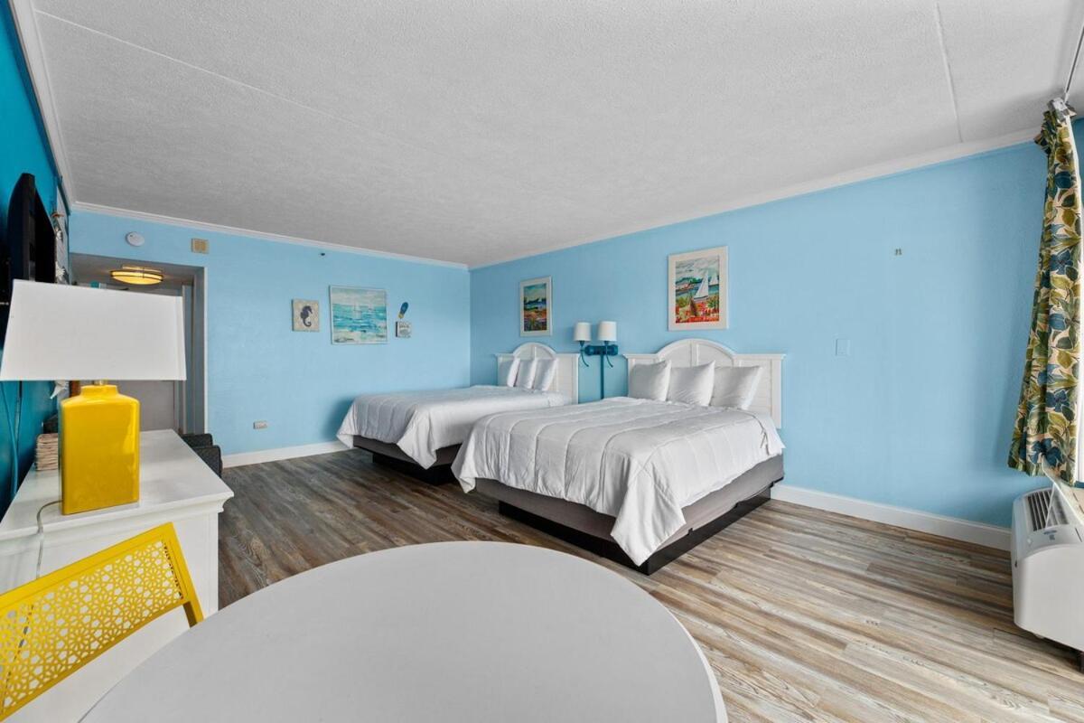 Cozy Oceanview Studio, Sleeps 4