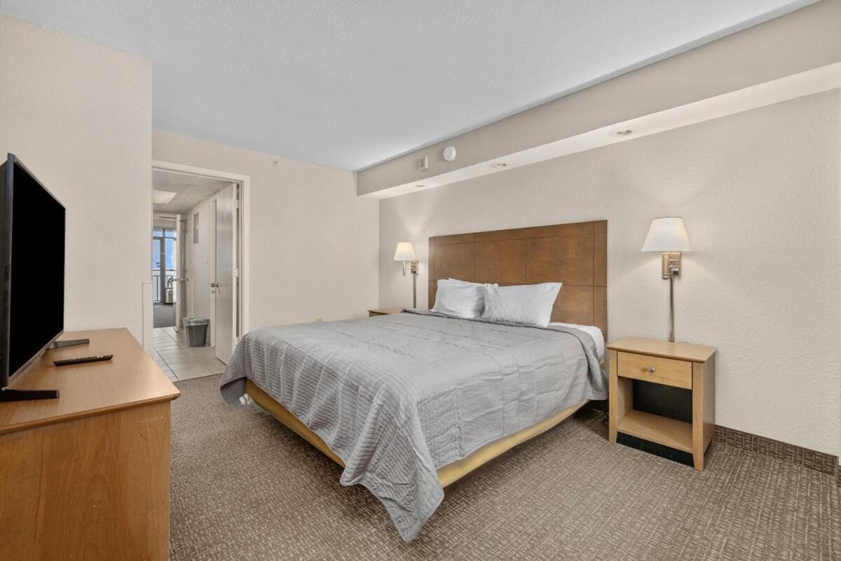 Landmark Resort, 1br Oceanfront