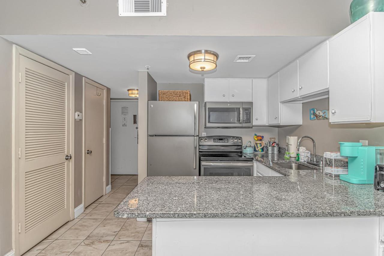 Stunning With Impeccable Oceanfront Views! Beautifully Updated - Palace 1202 Myrtle Beach