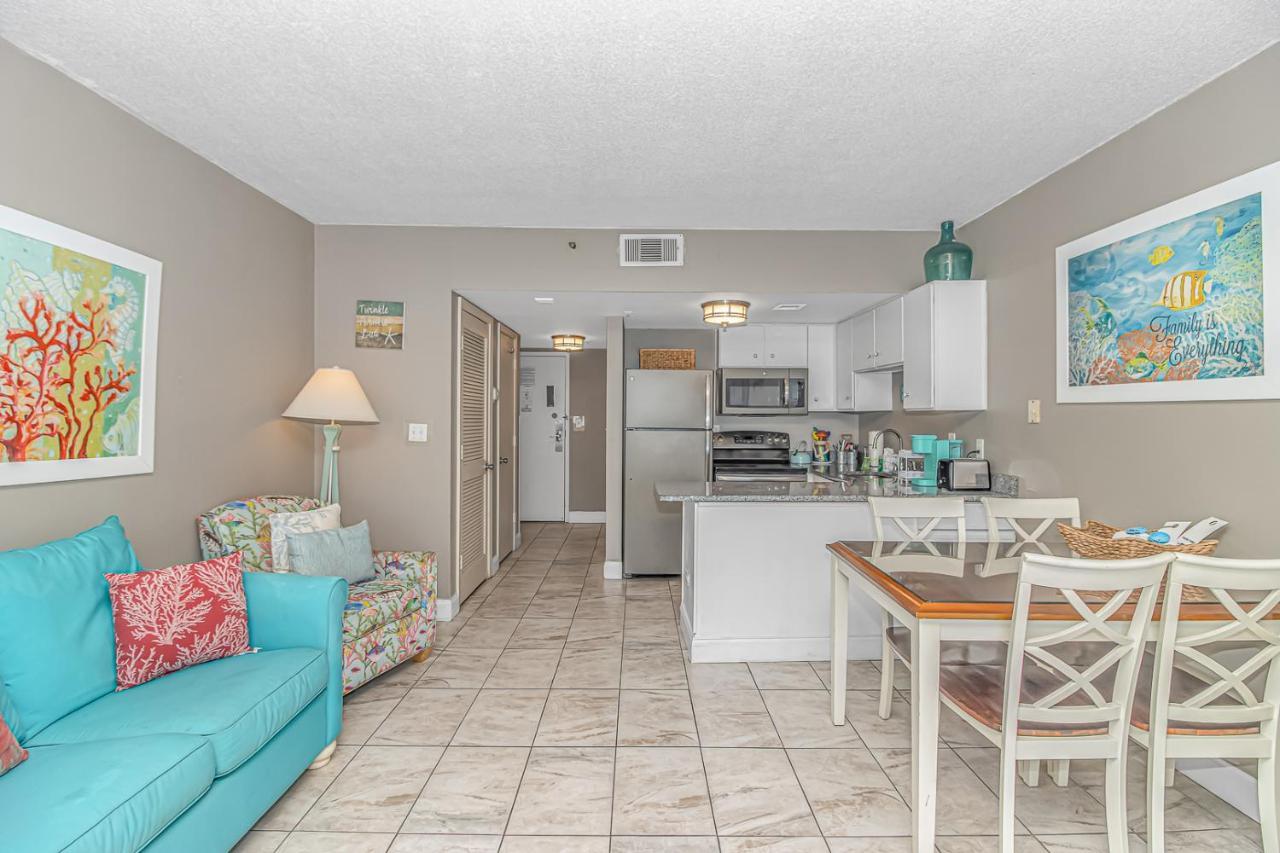 Stunning With Impeccable Oceanfront Views! Beautifully Updated - Palace 1202 Holiday home