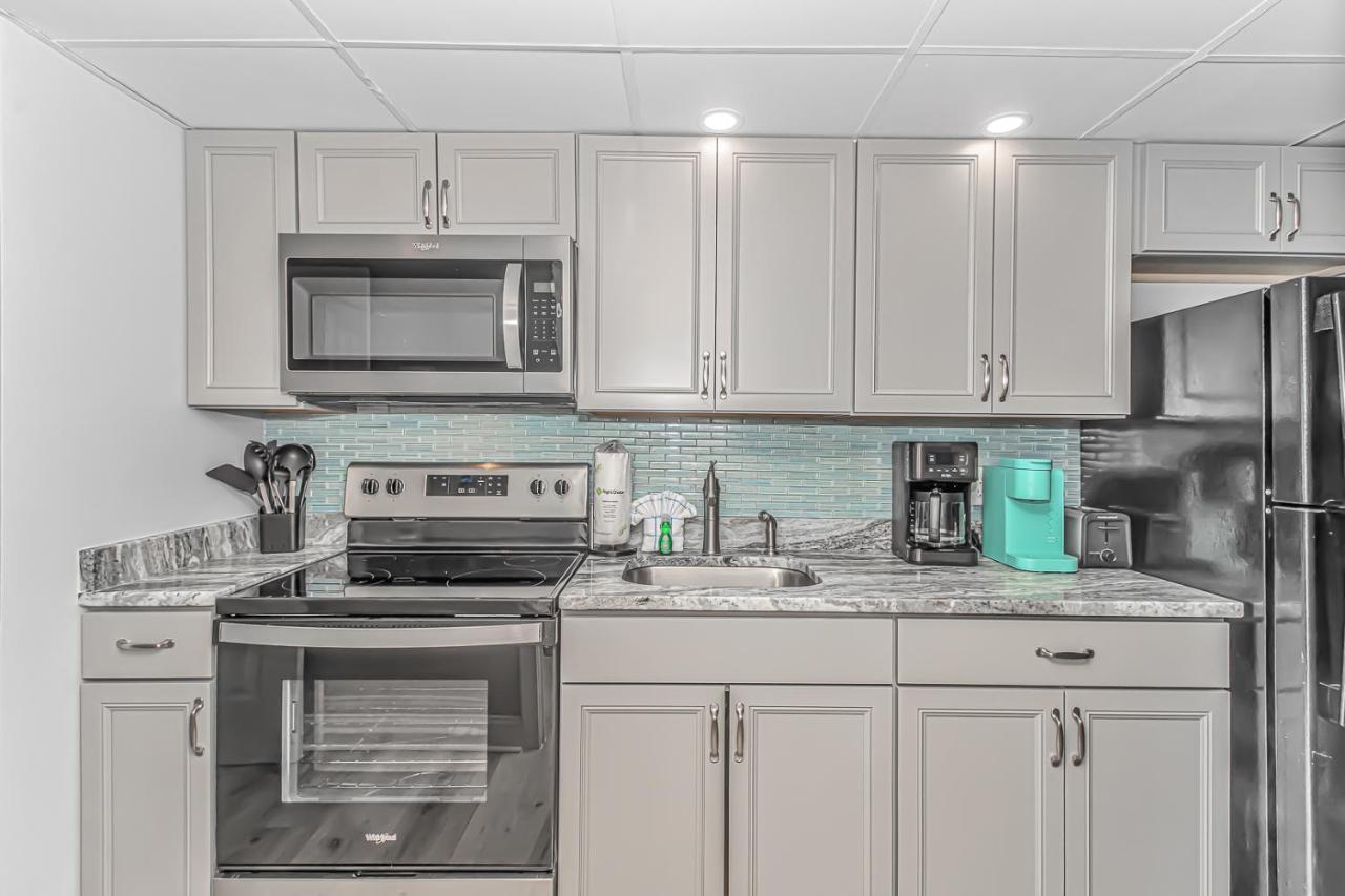 Pristine Oceanfront Oasis With Breathtaking Views- Camelot 1614 Holiday home *
