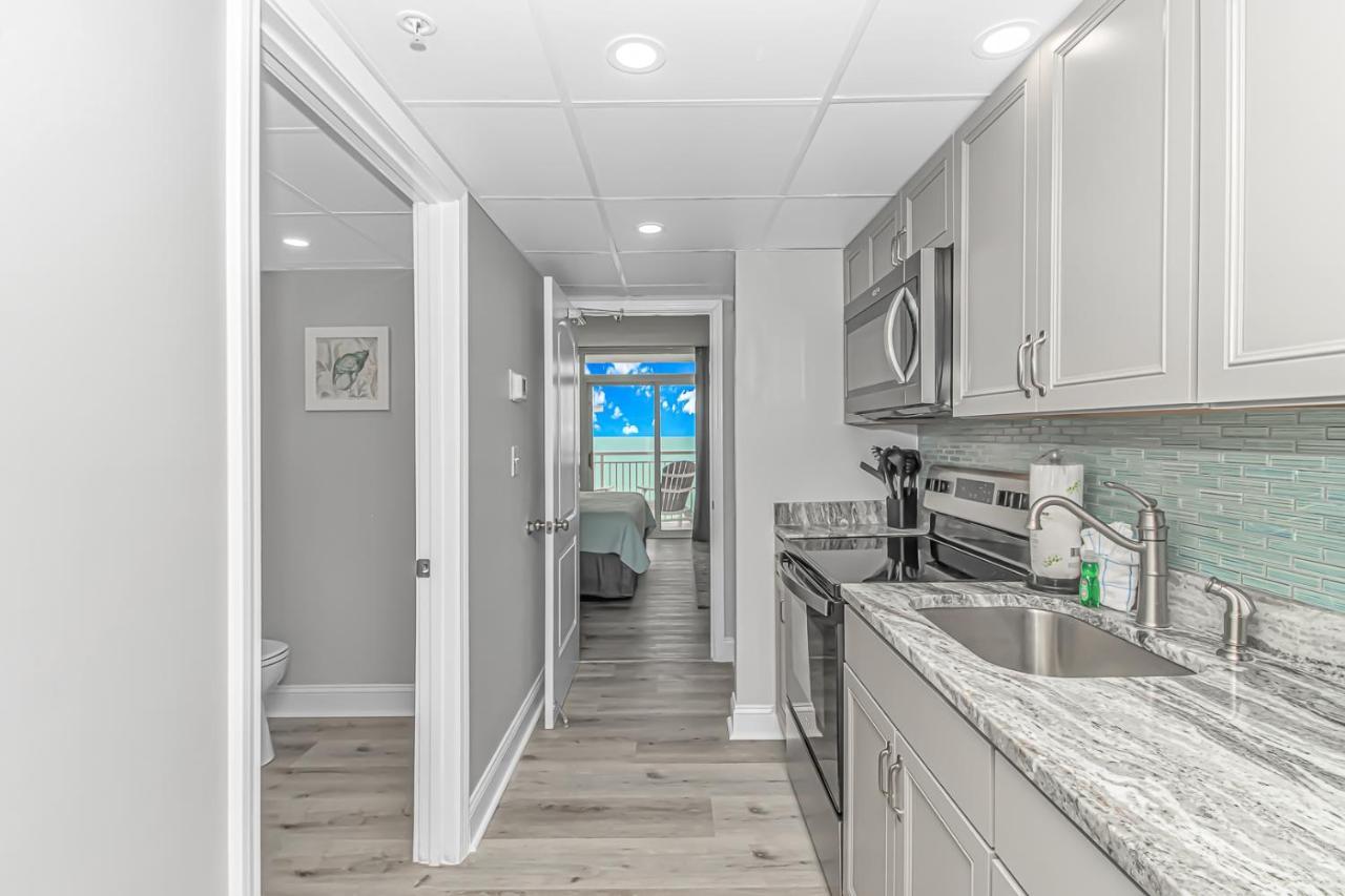 Pristine Oceanfront Oasis With Breathtaking Views- Camelot 1614 Holiday home Myrtle Beach