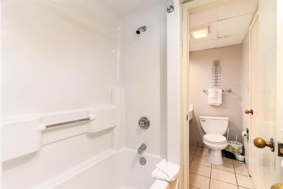 Direct Oceanfront Views, 4ppl Apartment *