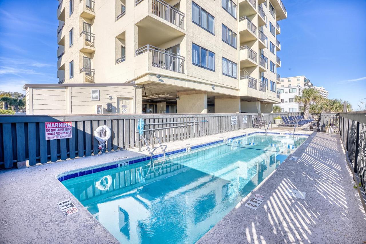 Oceanfront 3br/2ba Dog Friendly Apartment *