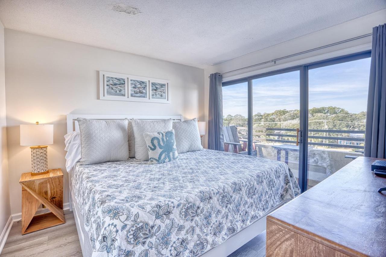 Oceanfront 3br/2ba Dog Friendly Apartment