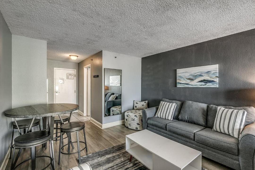 Apartment Couples Myrtle Beach
