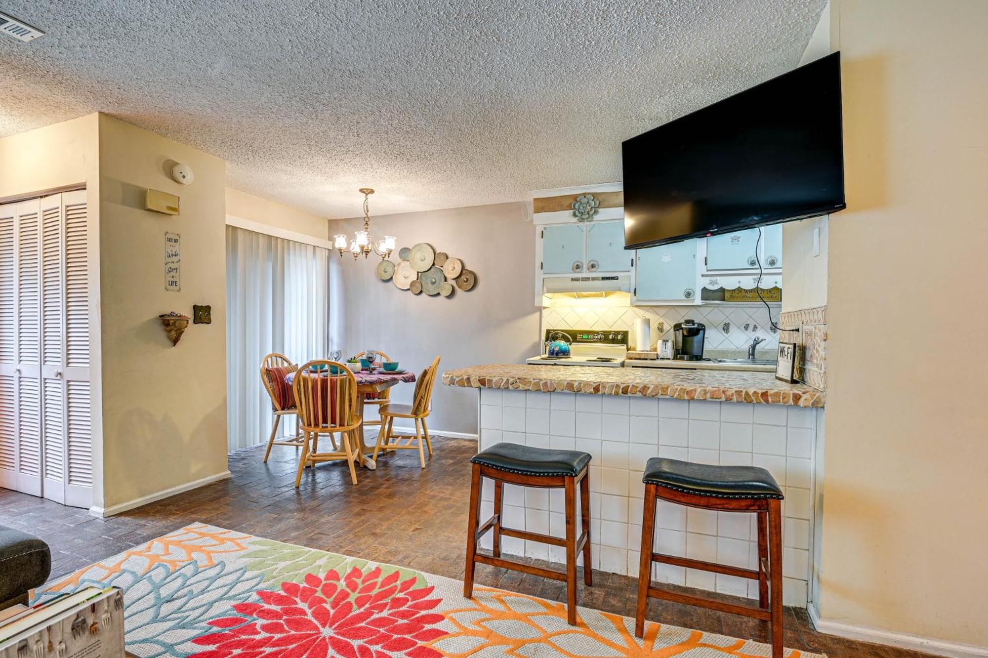 Bohemian Retreat - 2 Blocks To Ocean! Holiday home *
