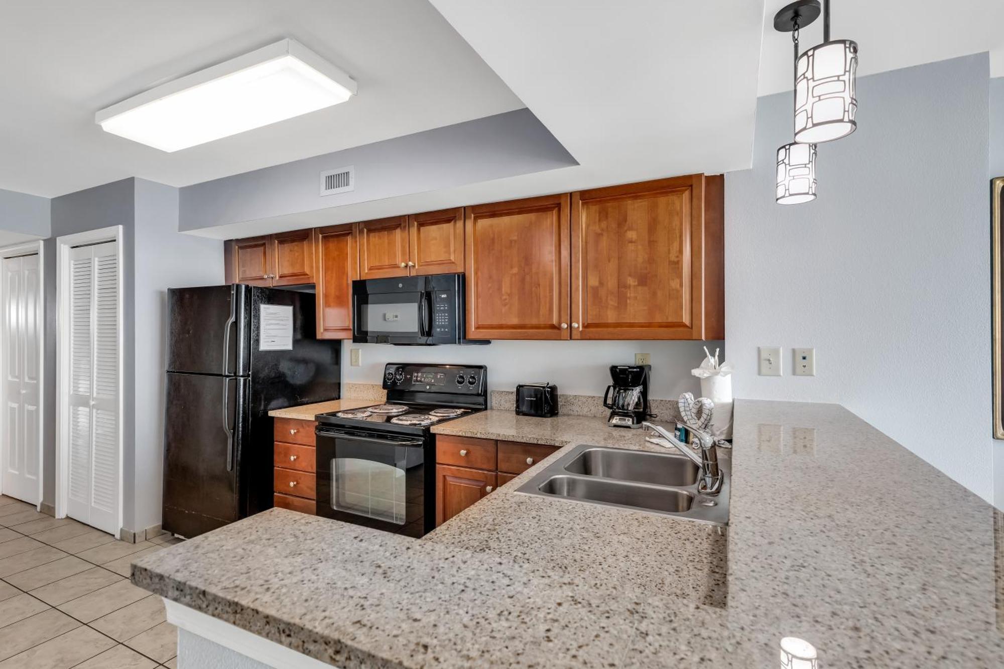Bright Beachfront 1br At Dunes Village *