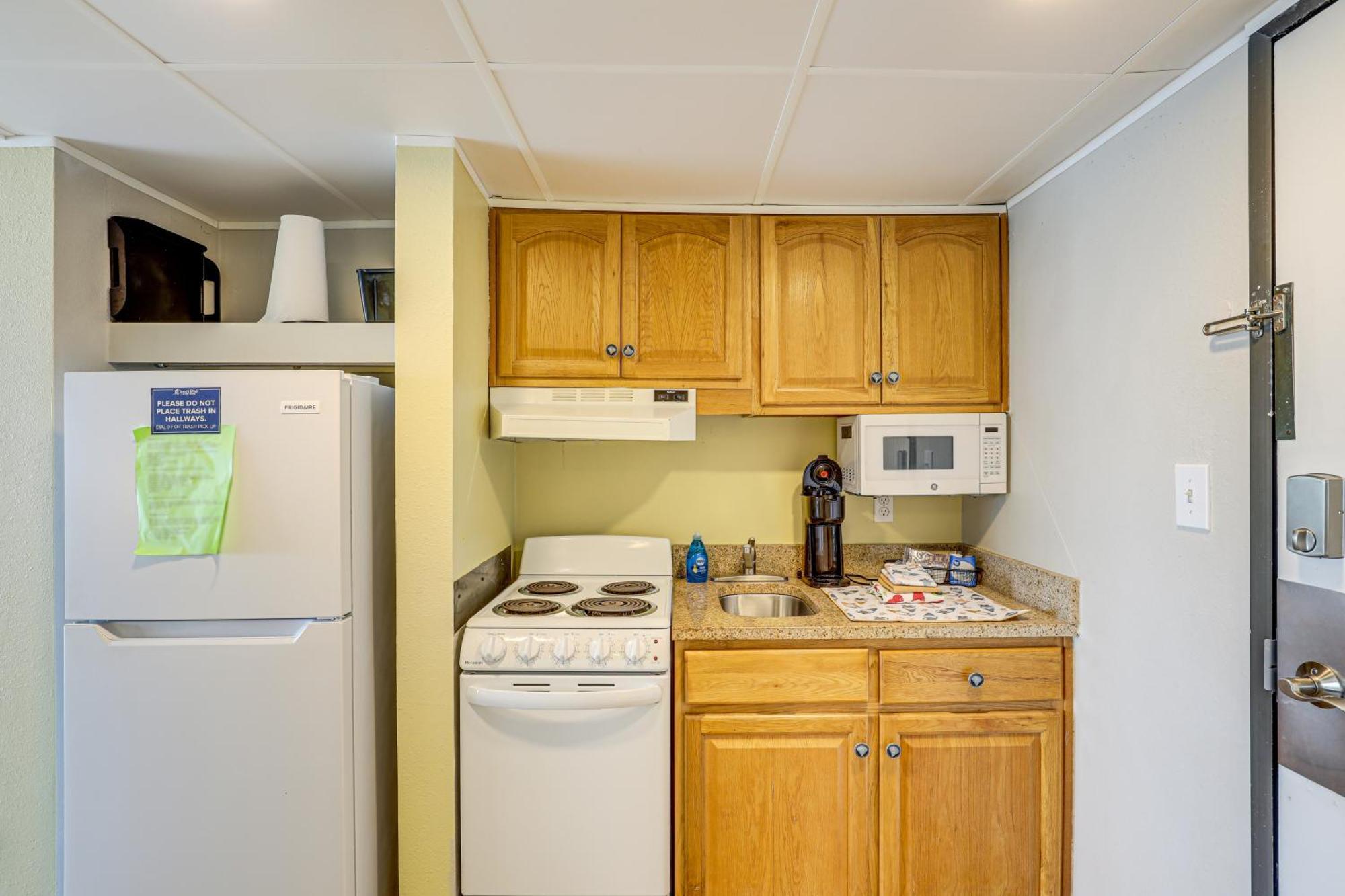 Apartment Relaxing Myrtle Oceanfront Vacation Rental!