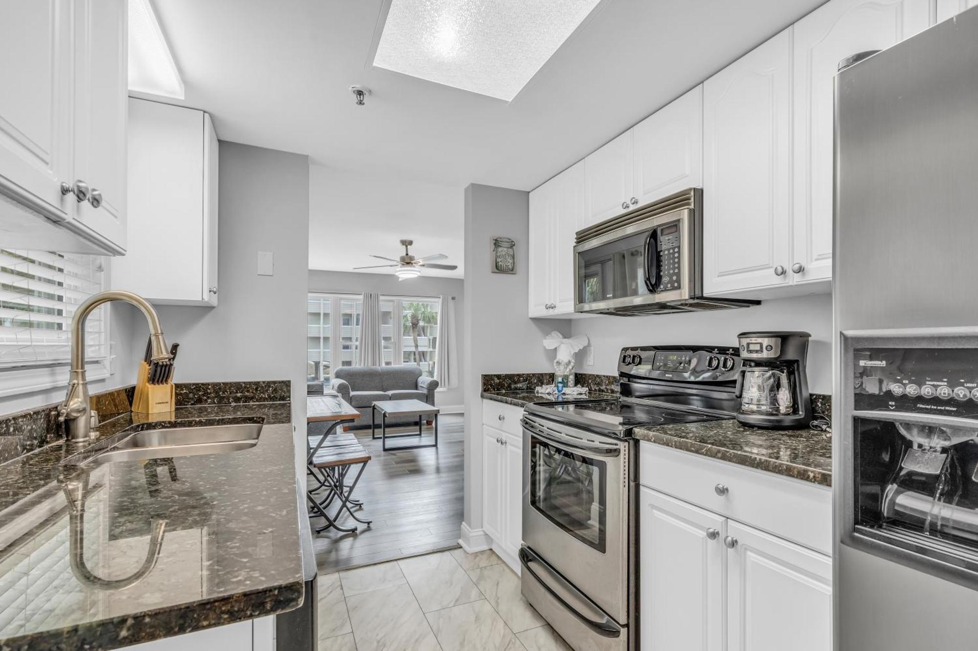 Island Palms Apartment *