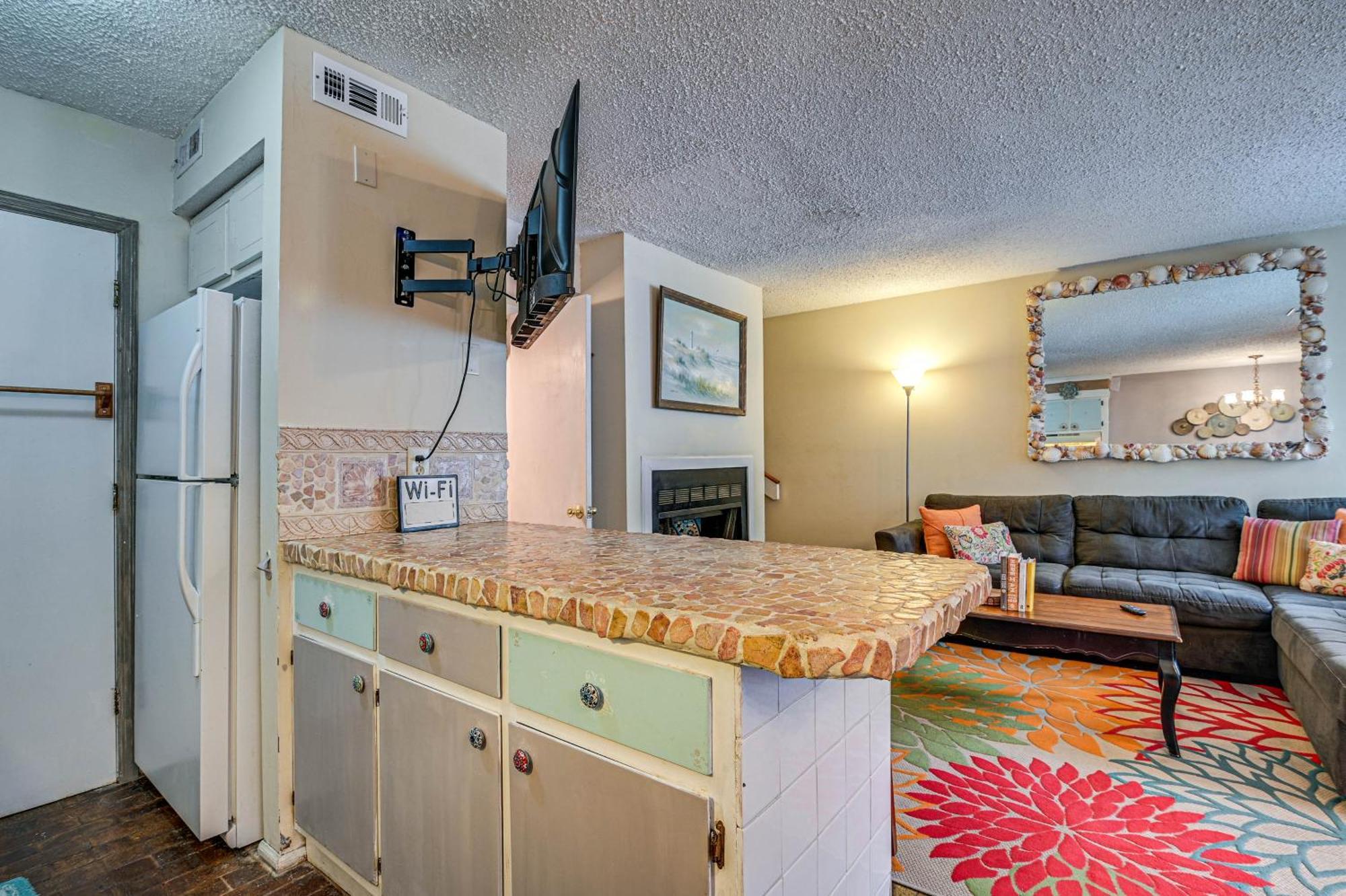 Bohemian Retreat - 2 Blocks To Ocean!
