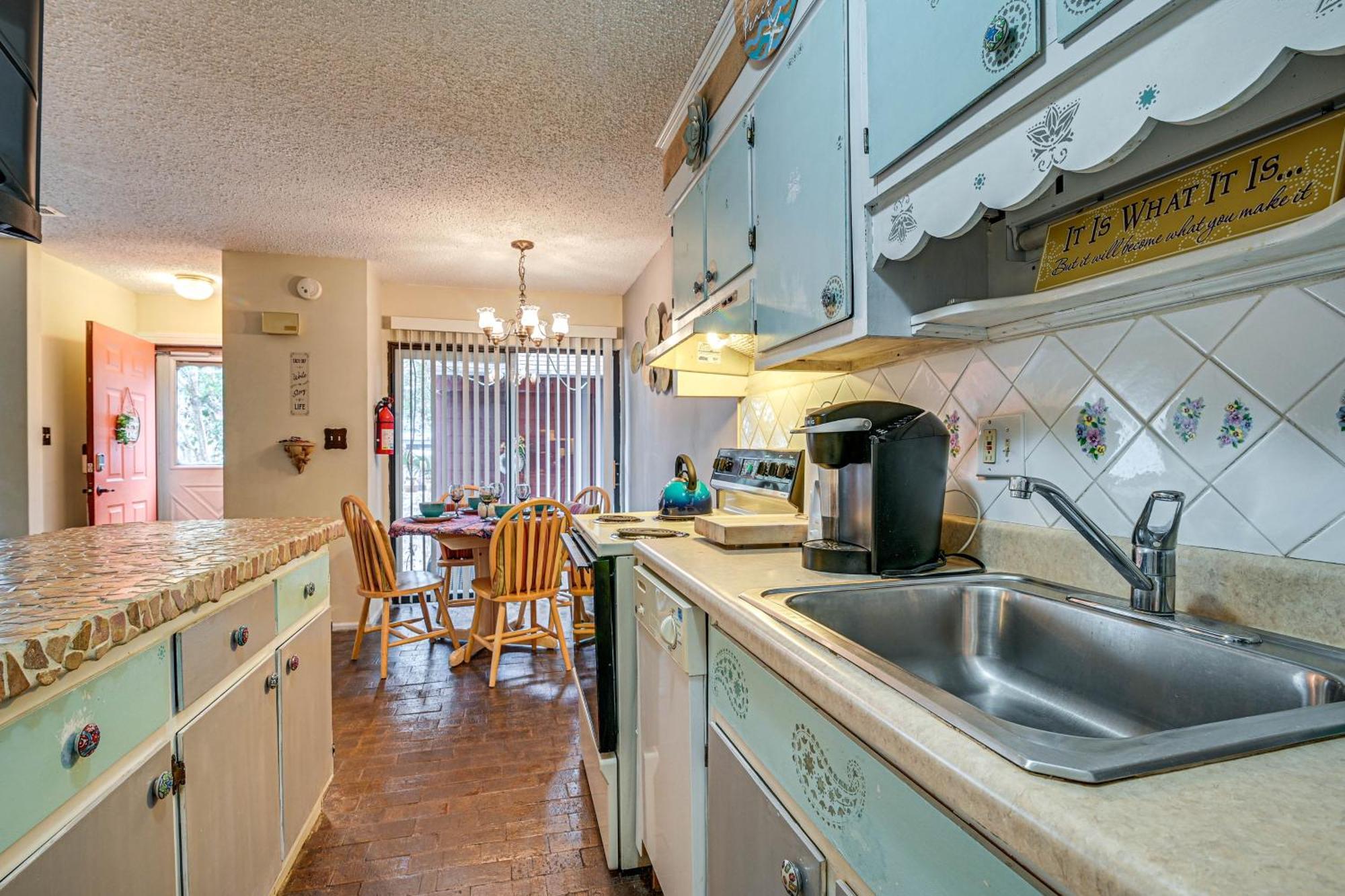 Holiday home Bohemian Retreat - 2 Blocks To Ocean!