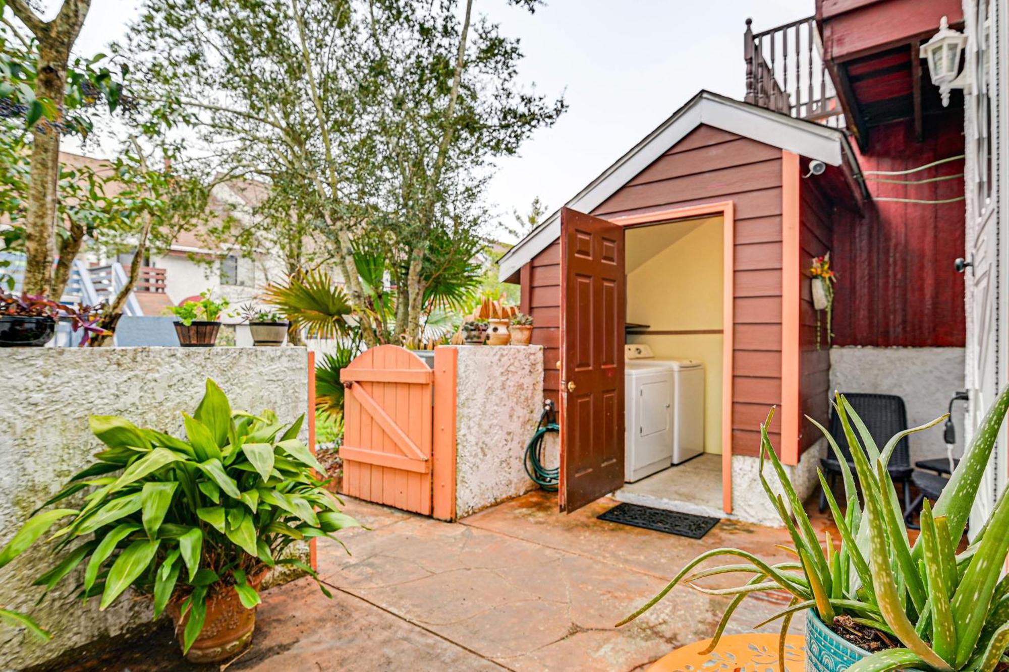 Holiday home Bohemian Retreat - 2 Blocks To Ocean!
