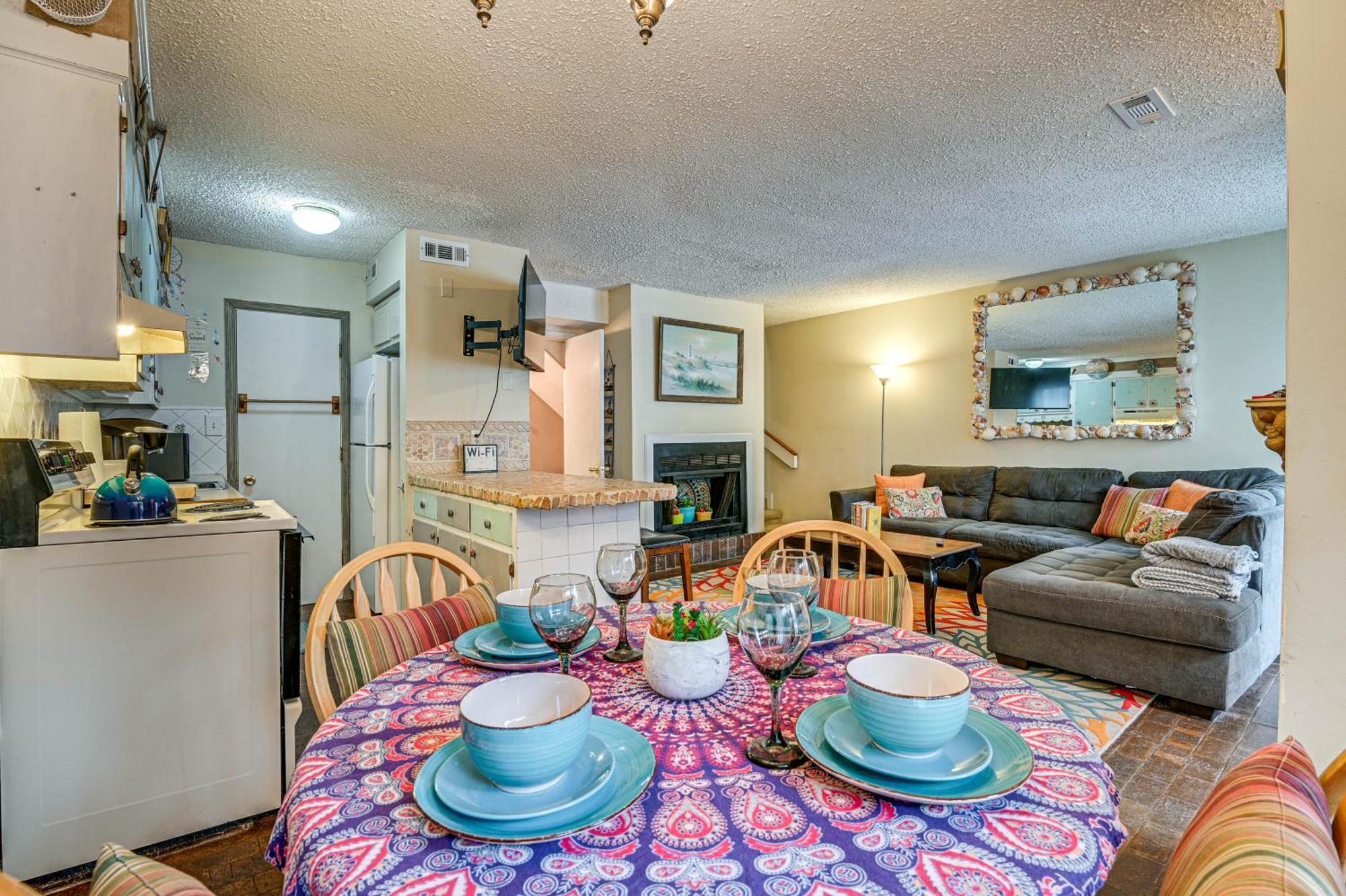 Bohemian Retreat - 2 Blocks To Ocean! Myrtle Beach