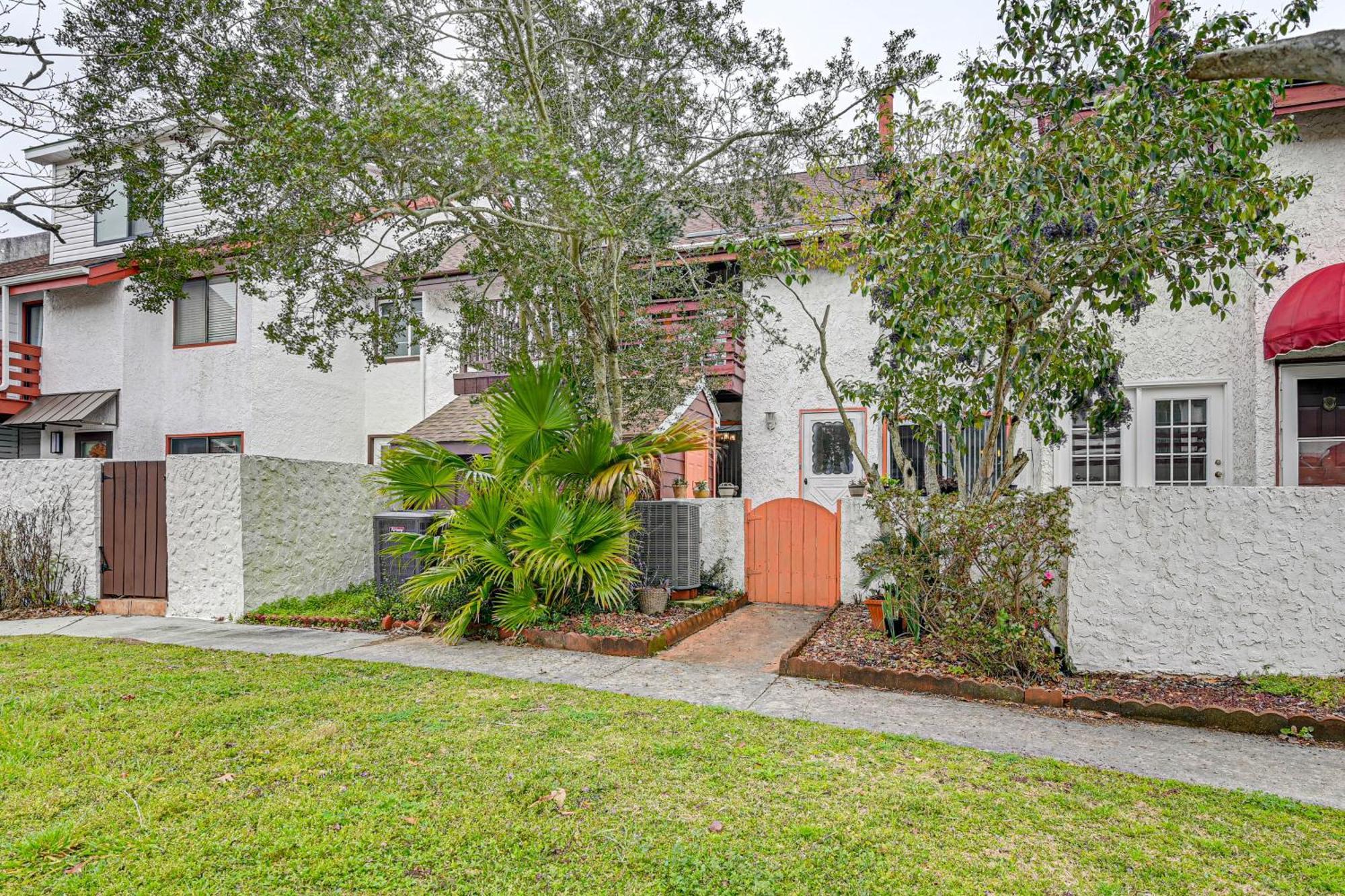 Bohemian Retreat - 2 Blocks To Ocean! Holiday home Myrtle Beach