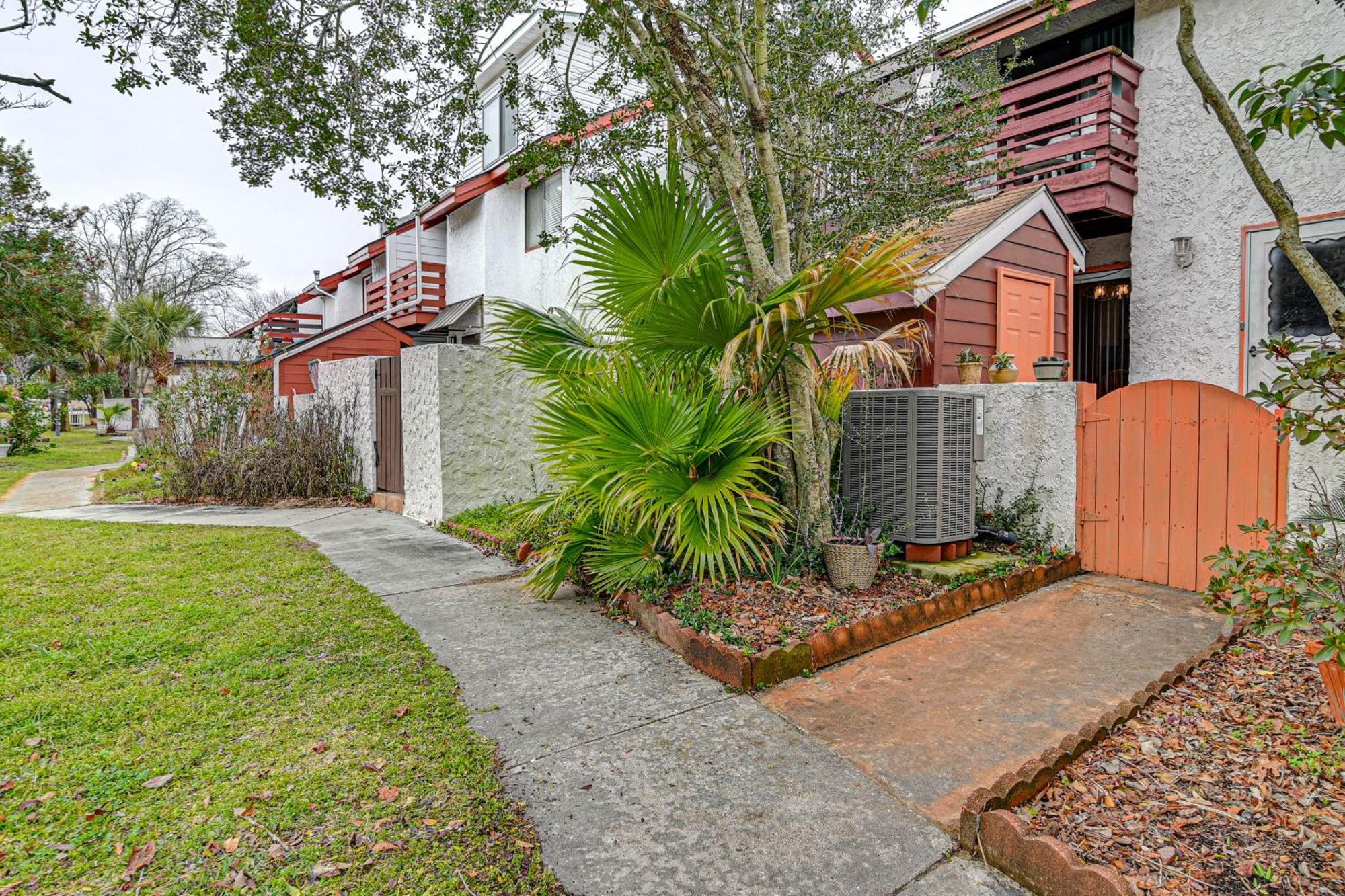 Bohemian Retreat - 2 Blocks To Ocean! *