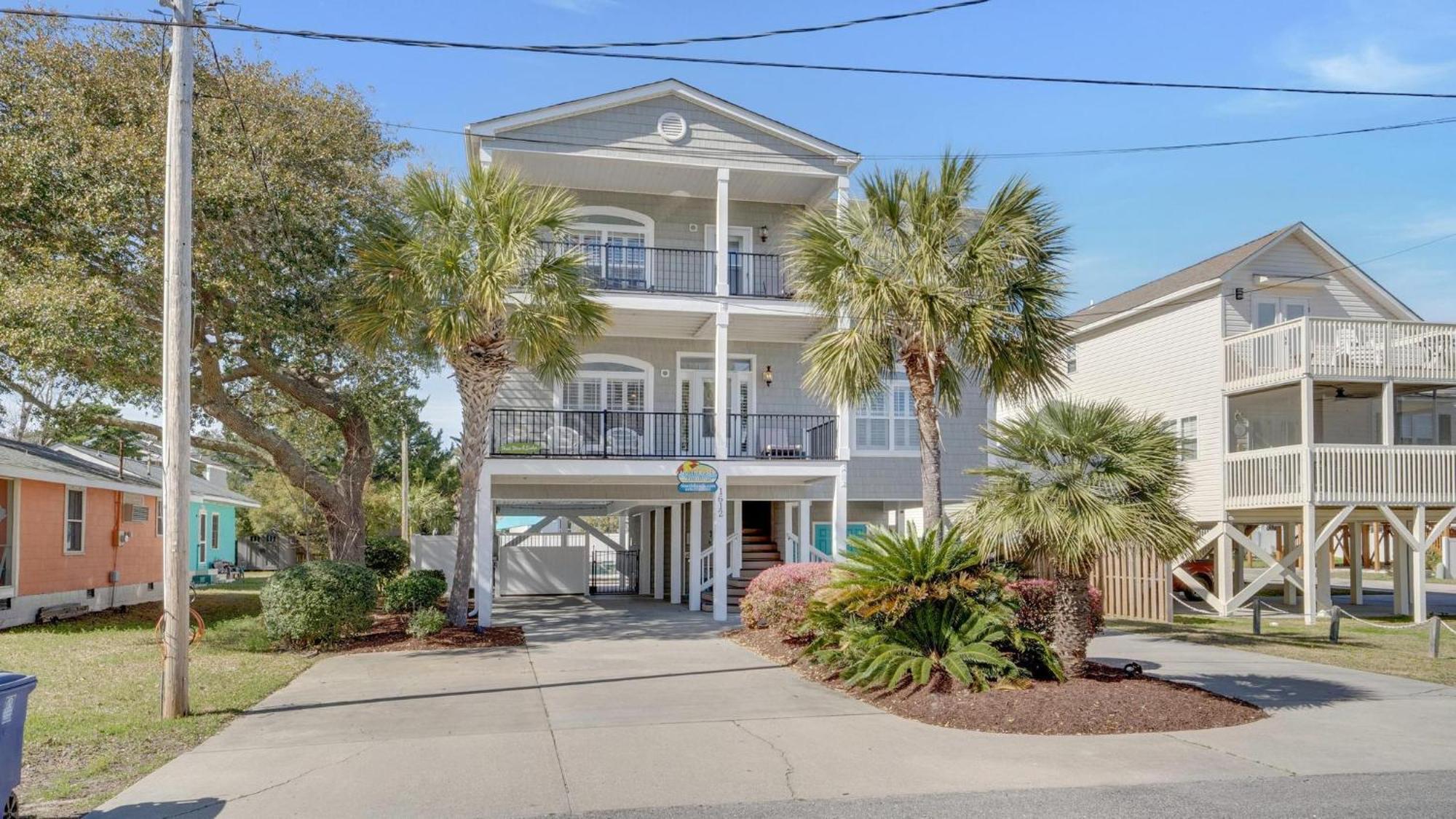 Hook, Wine & Sinker - 3rd Row - Crescent Section Myrtle Beach
